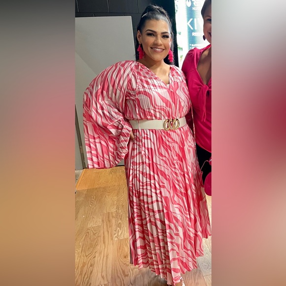 Pink Zebra Print Pleated Dramatic Sleeve Dress- SZ 14 - Picture 1 of 6